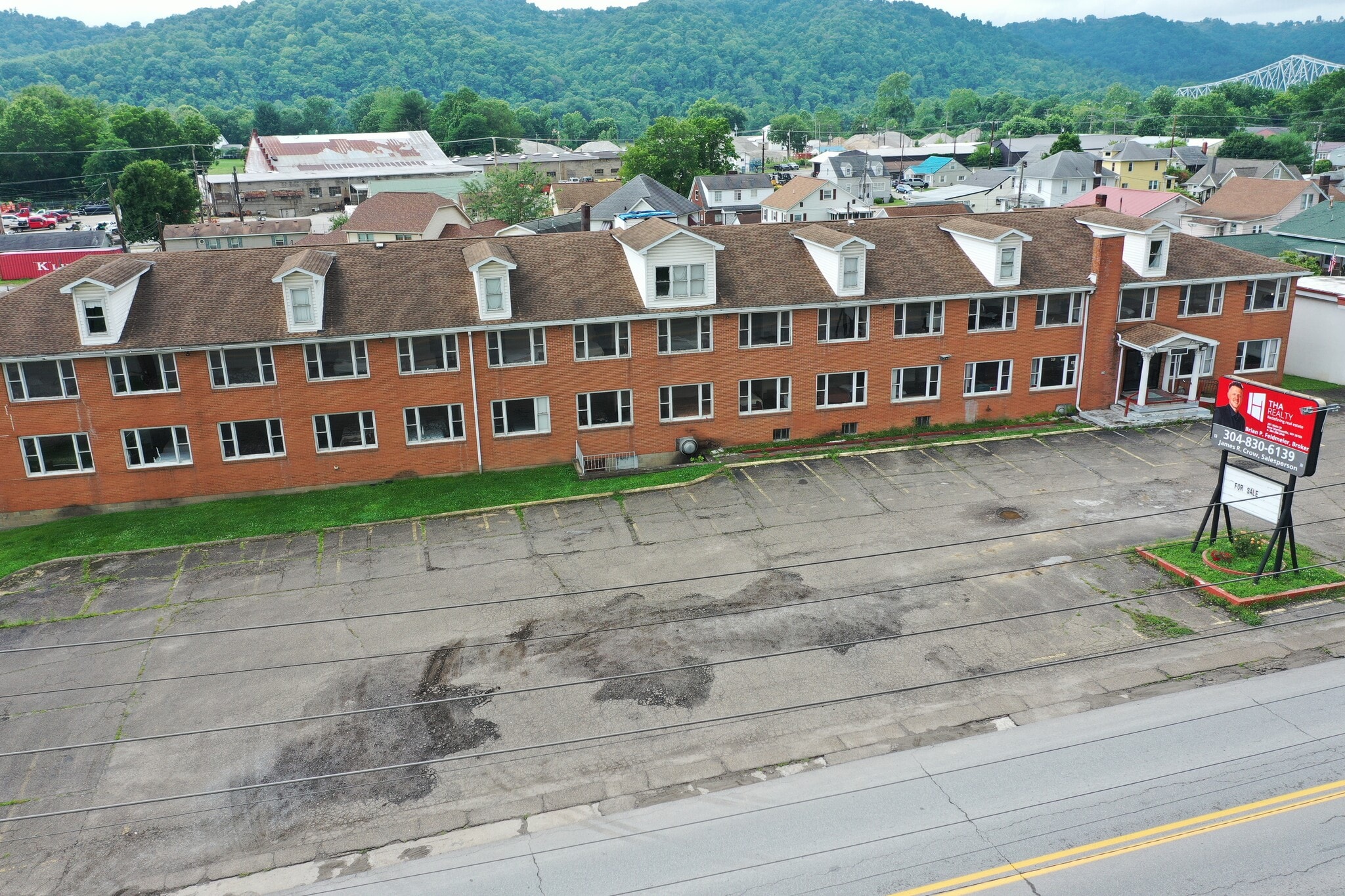 834 3rd St, New Martinsville, WV for Sale