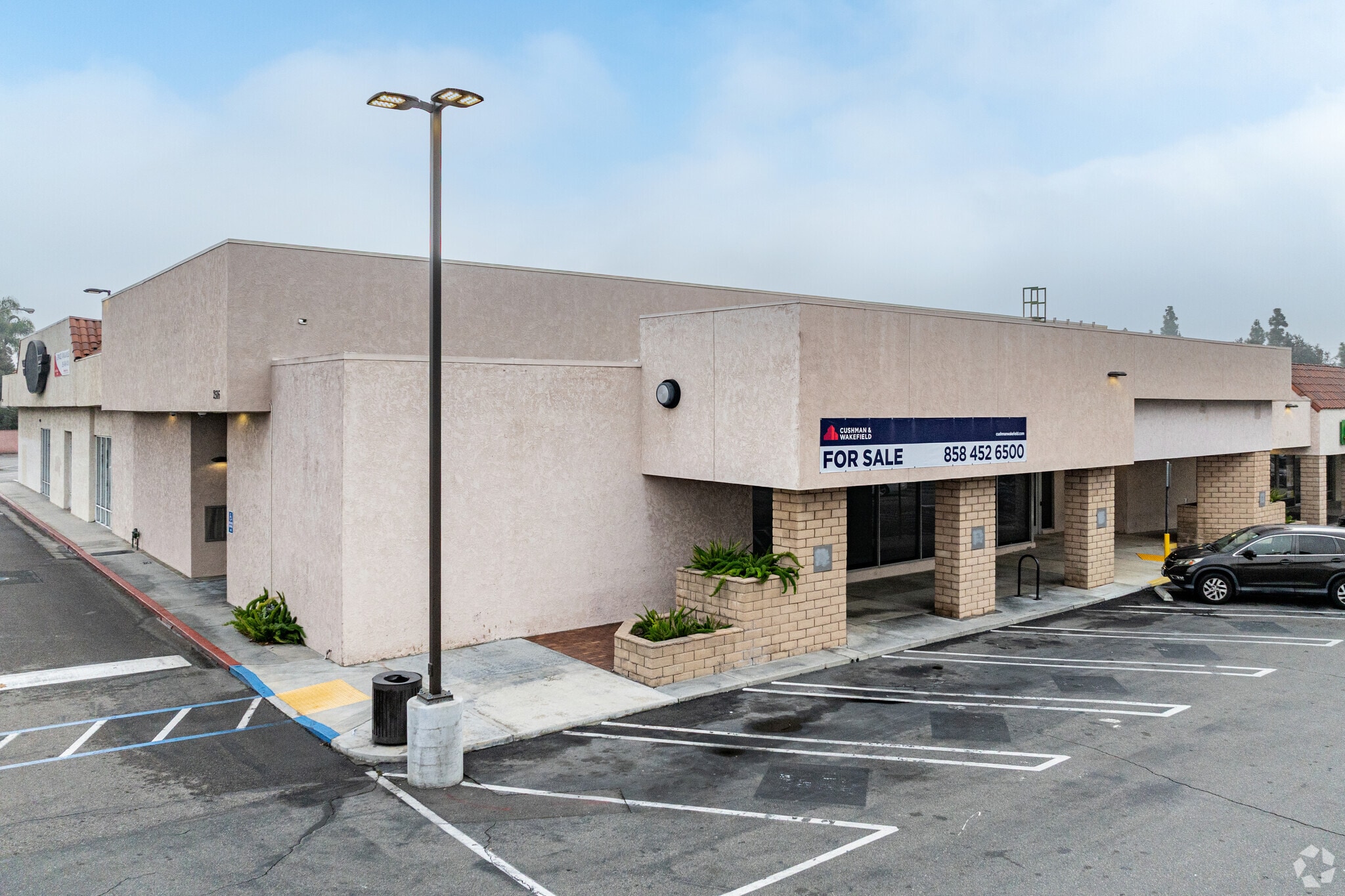 2516 E Chapman Ave, Fullerton, CA for Sale