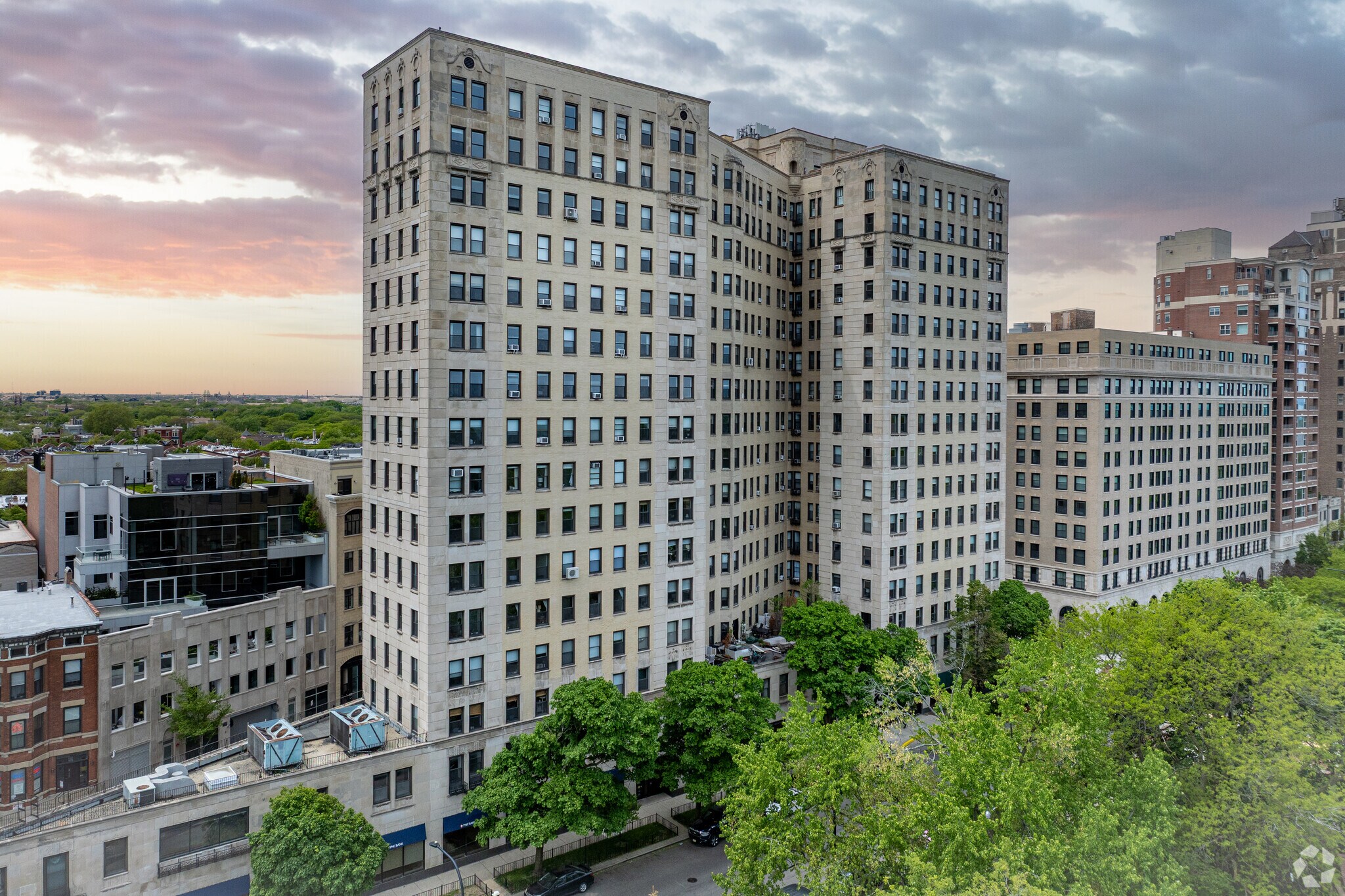 2000 N Lincoln Park W, Chicago, IL for Sale