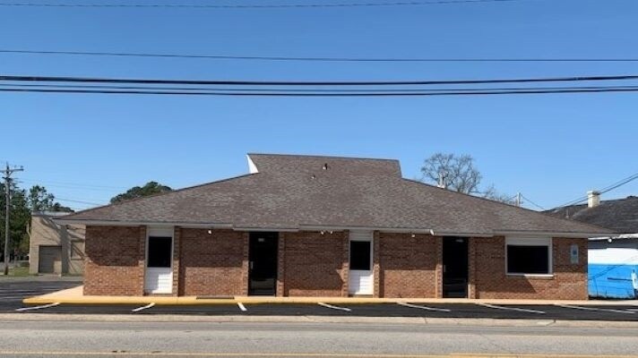 2300 N Pine St, Lumberton, NC for Rent