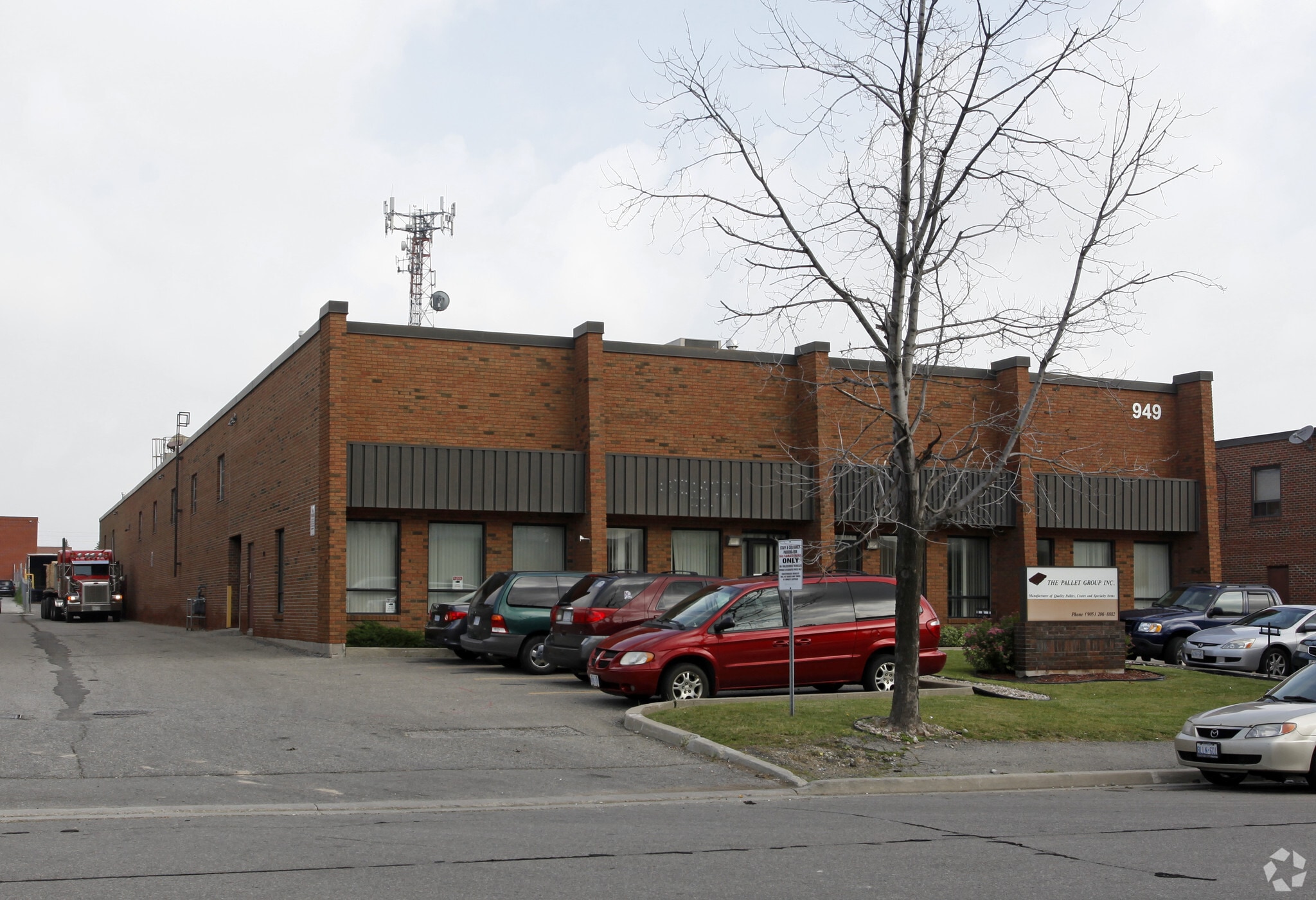 949 Kamato Rd, Mississauga, ON for Rent