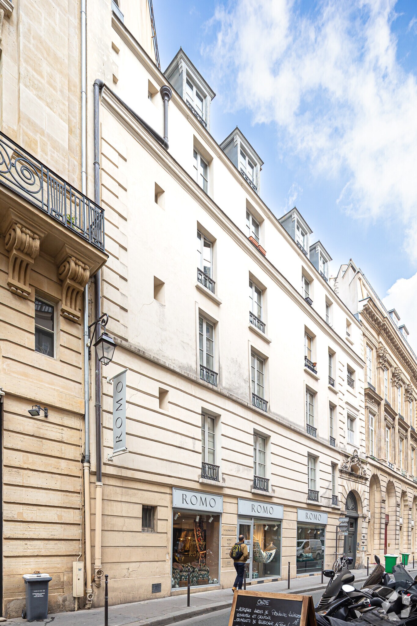 3-5 Rue Du Mail, Paris, PAR for Sale