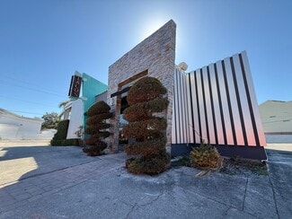 Tampa, FL Restaurant - 2702 W Kennedy Blvd