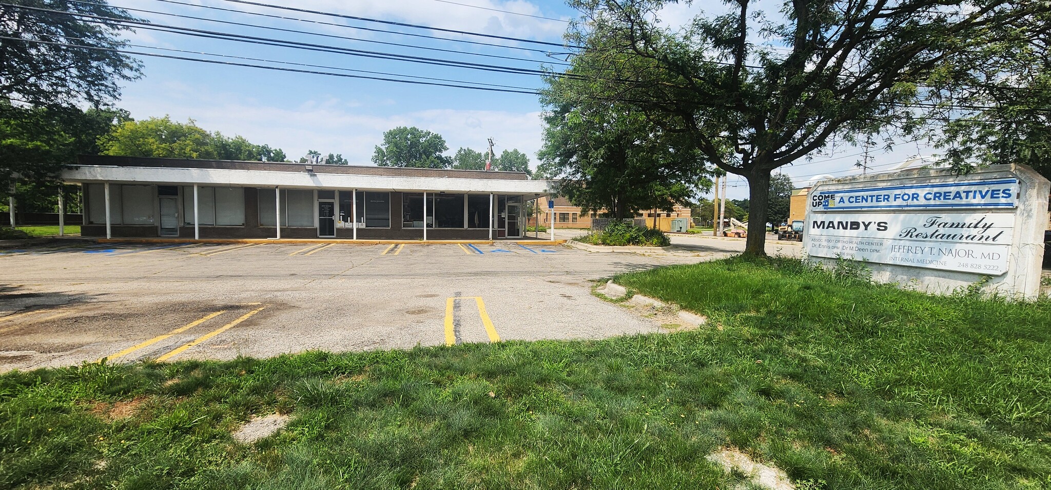 24050-24070 W 9 Mile Rd, Southfield, MI for Sale