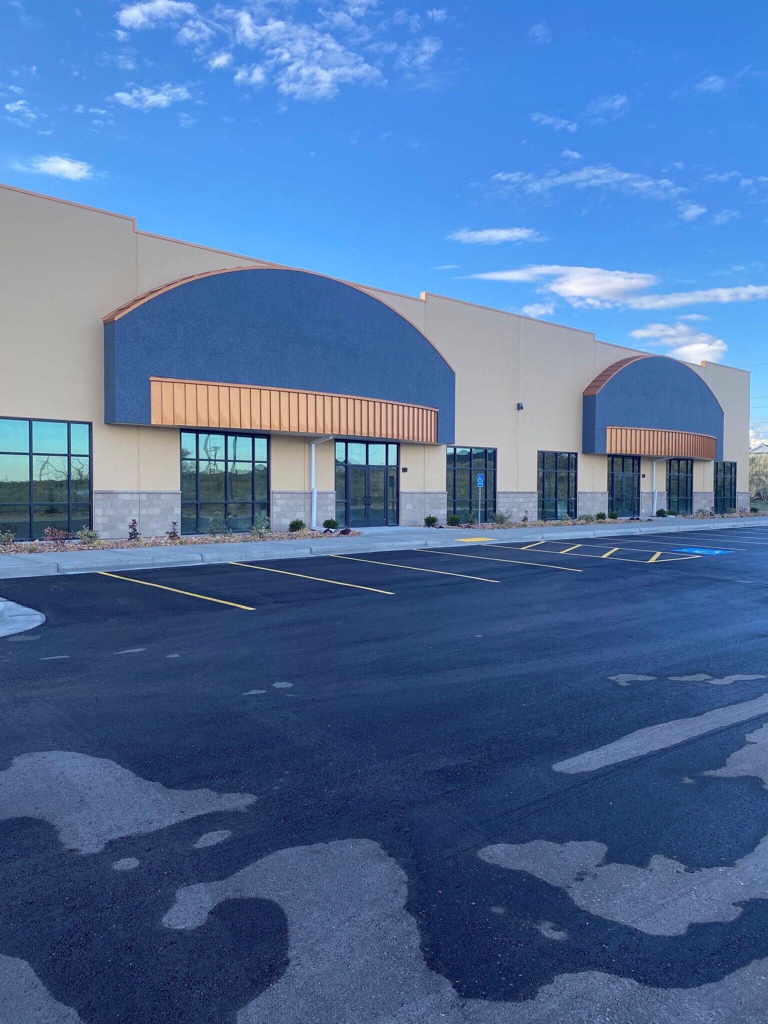 432 W 12300 S Draper, UT 84020 Flex Property for Lease on