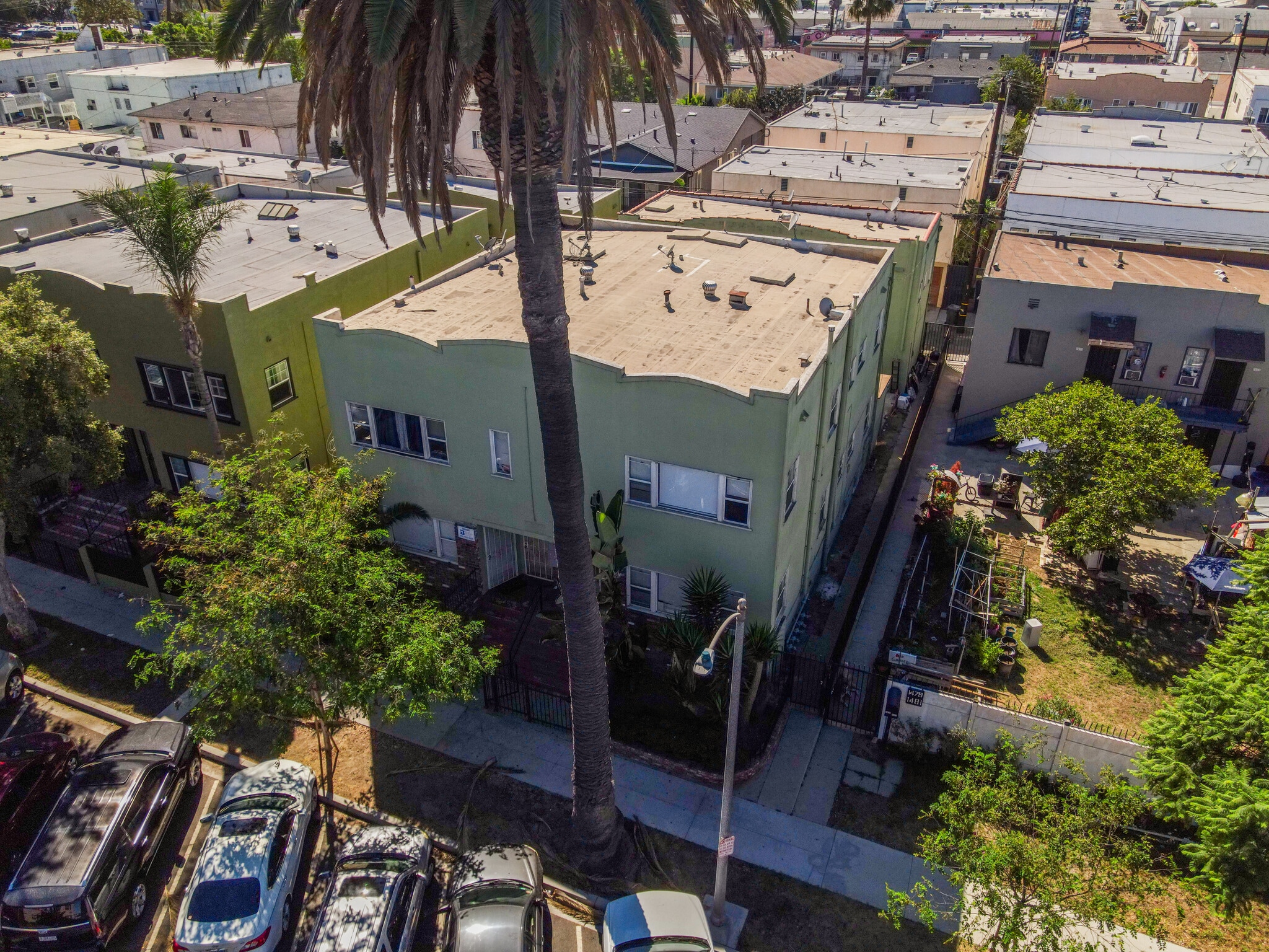 1471 Chestnut Ave, Long Beach, CA for Sale