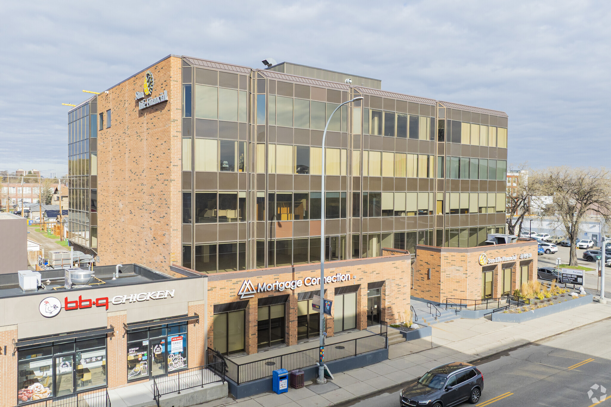 1121 Centre St NW, Calgary, AB for Rent