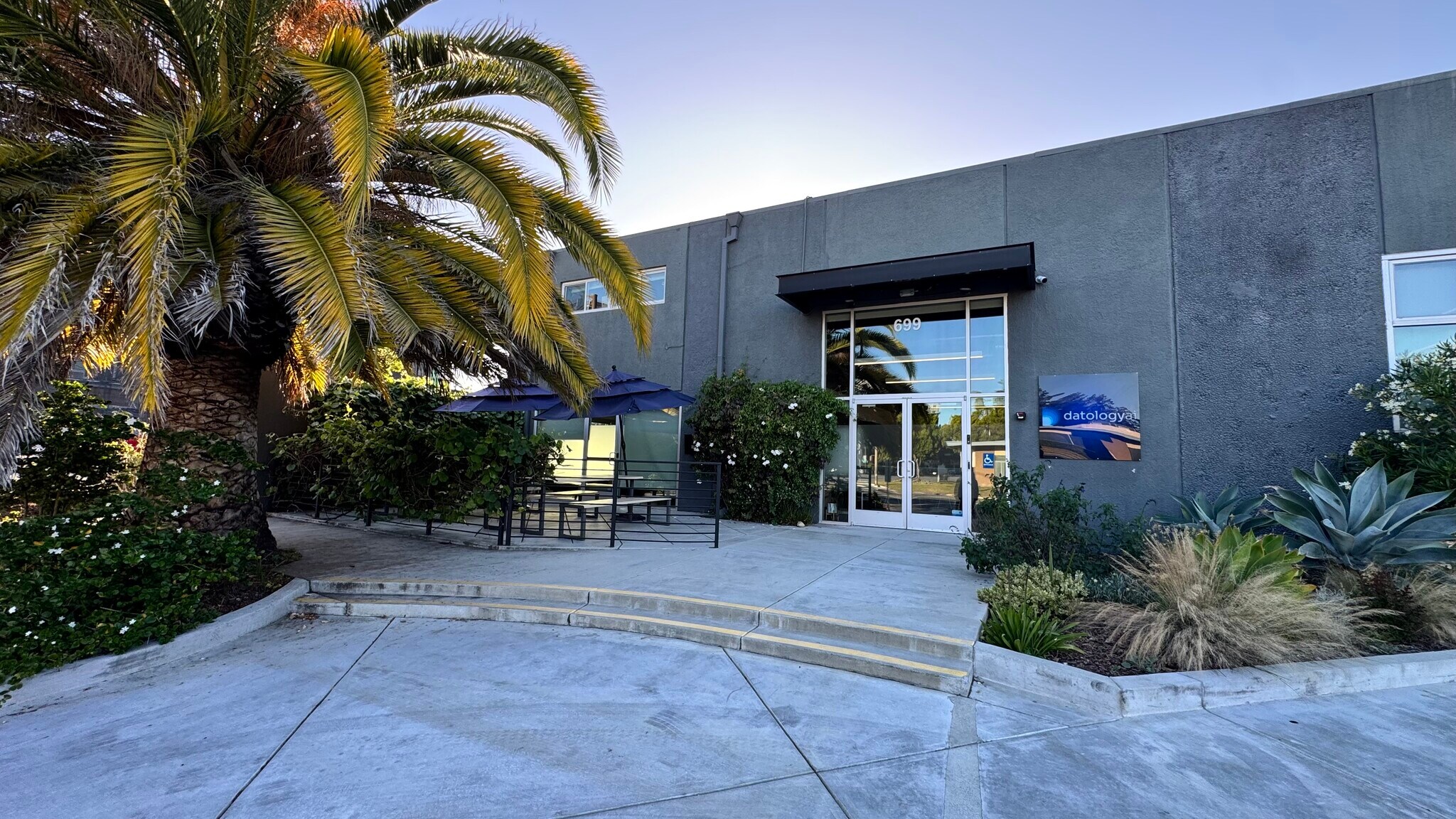 699 Veterans Blvd, Redwood City, CA for Rent