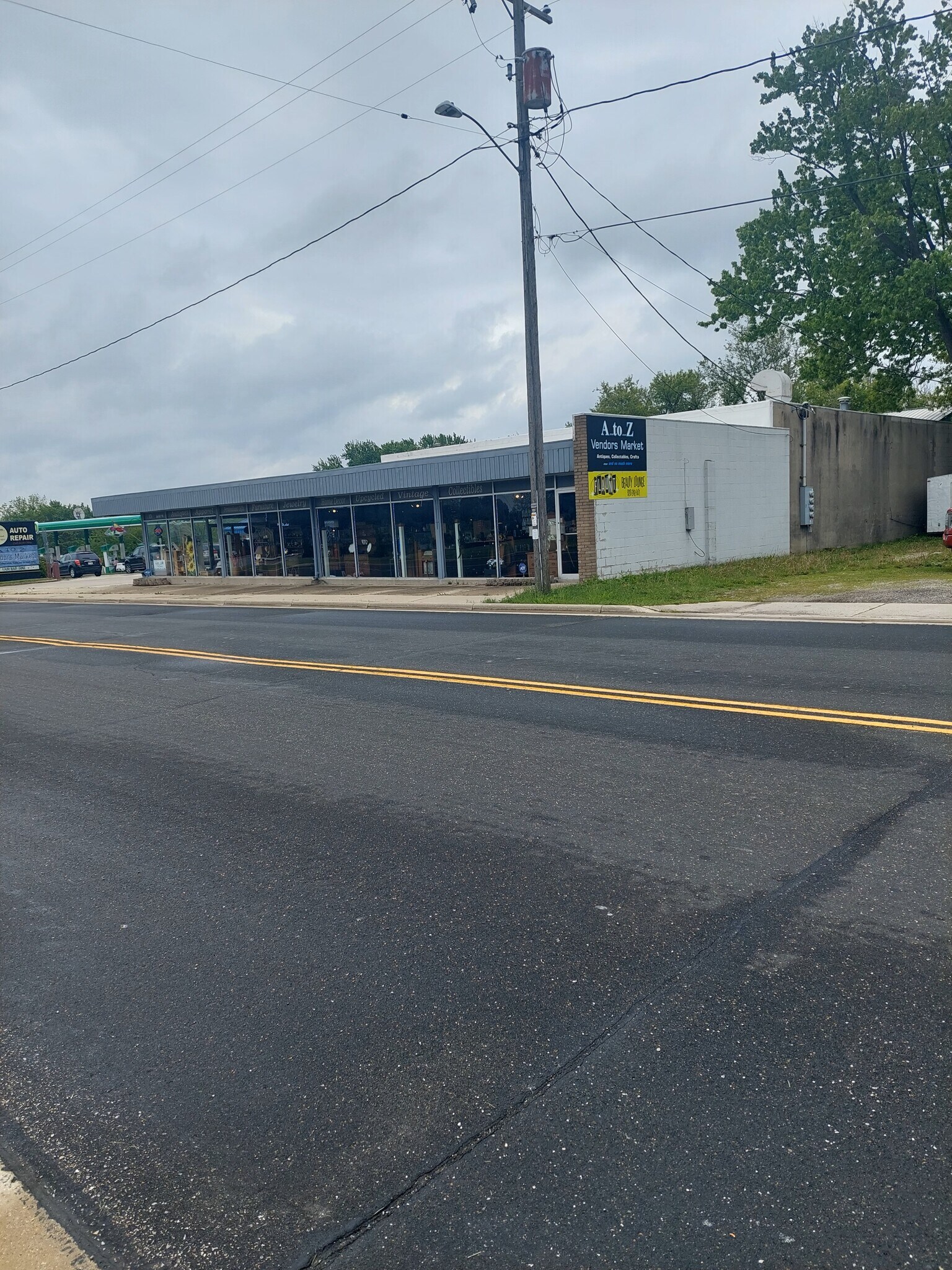 320 Summit Ave, Watertown, WI for Rent