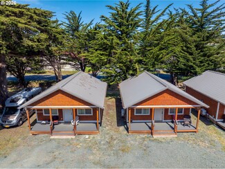 Gold Beach, OR Apartments - 29940 Harbor Way