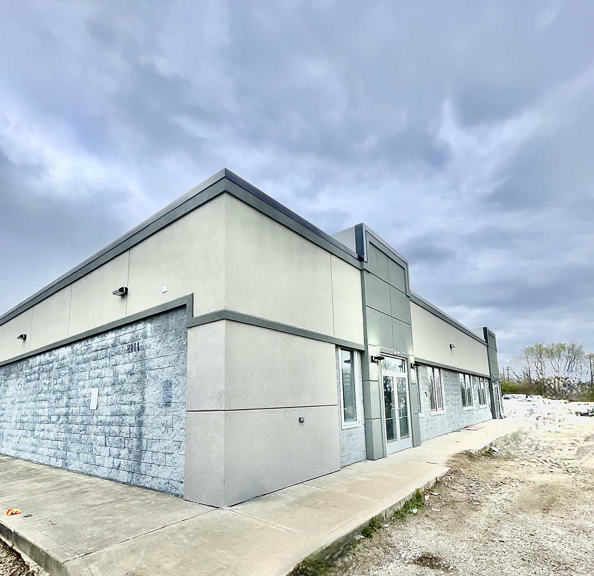 2211 S Kentucky Ave, Indianapolis, IN for Rent