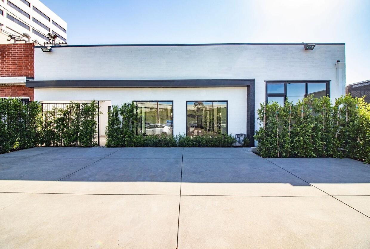 2228 Cotner Ave, Los Angeles, CA for Rent