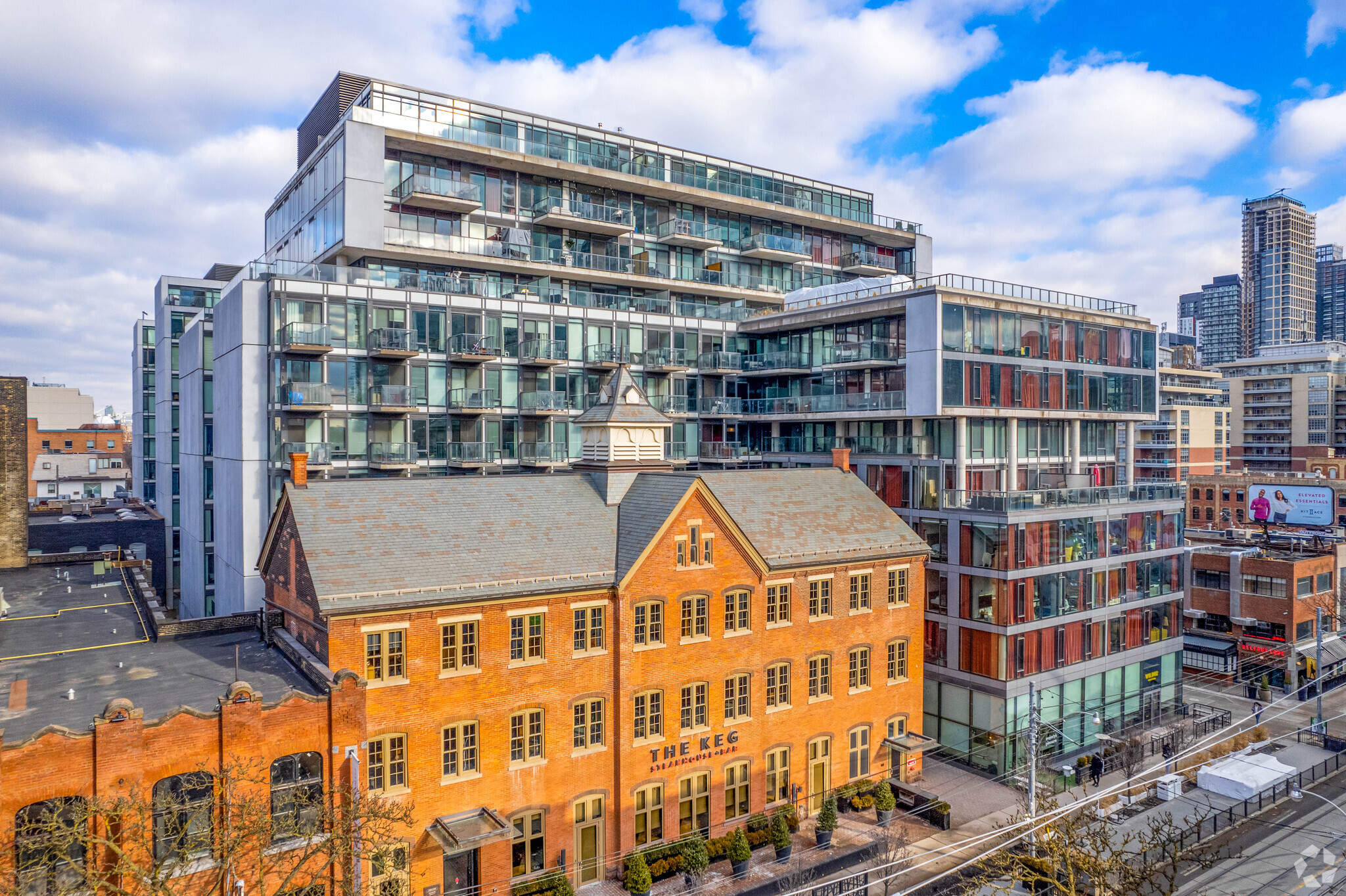 560 King St W, Toronto, ON for Rent