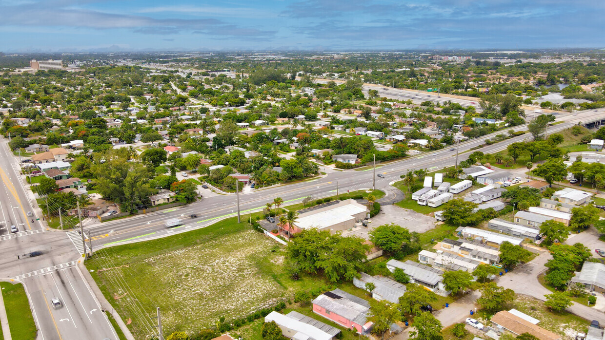 285 NE 48th St, Deerfield Beach, FL for Rent