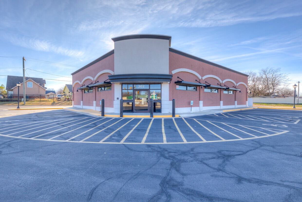 302 S Lewis Ave, Tulsa, OK for Rent