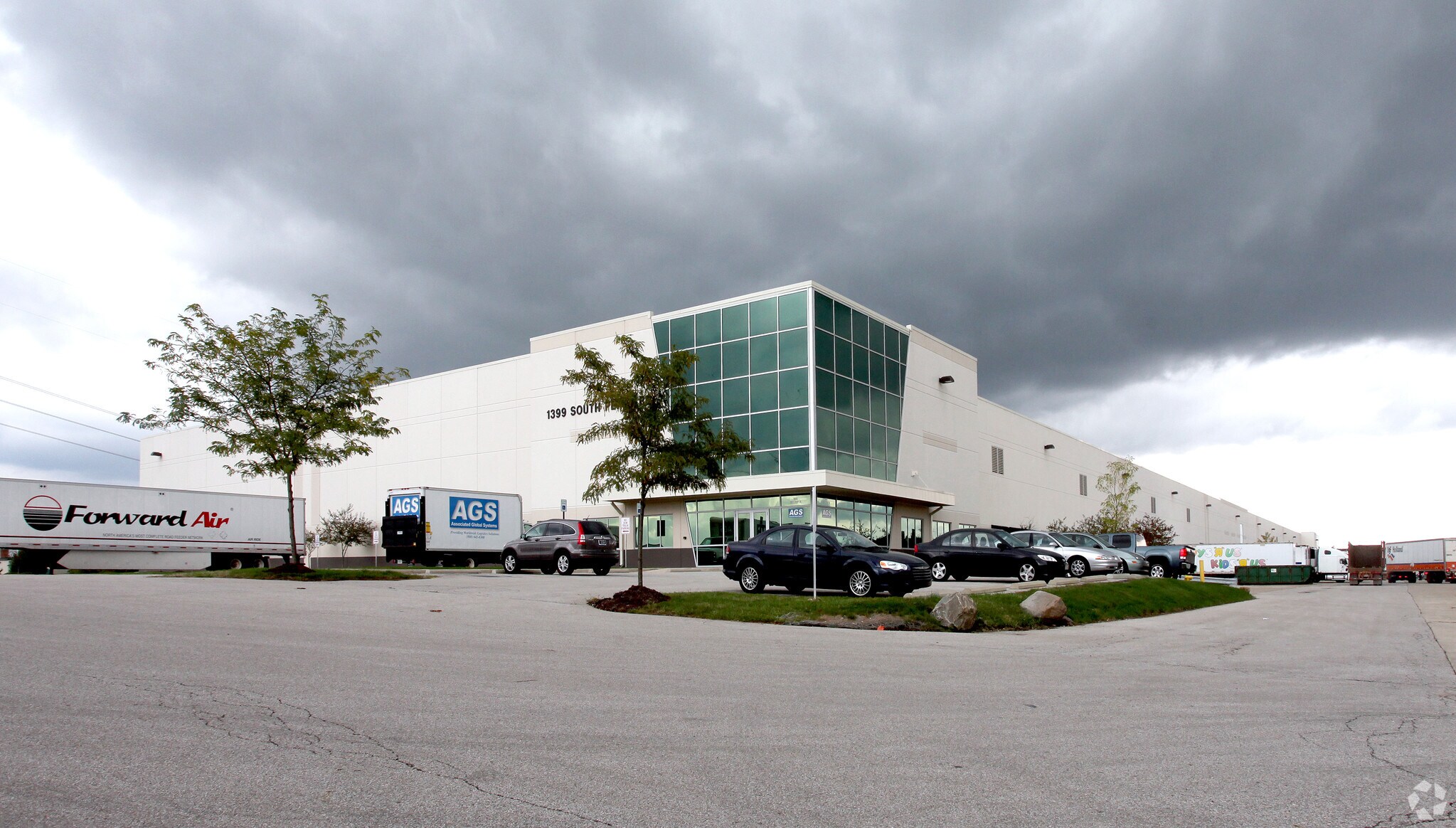1399 Perry Rd, Plainfield, IN for Rent