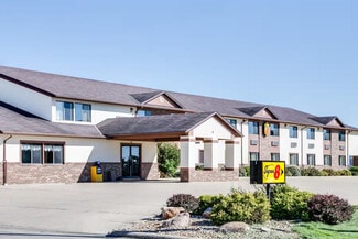 Oelwein, IA Hospitality - 210 10th St SE