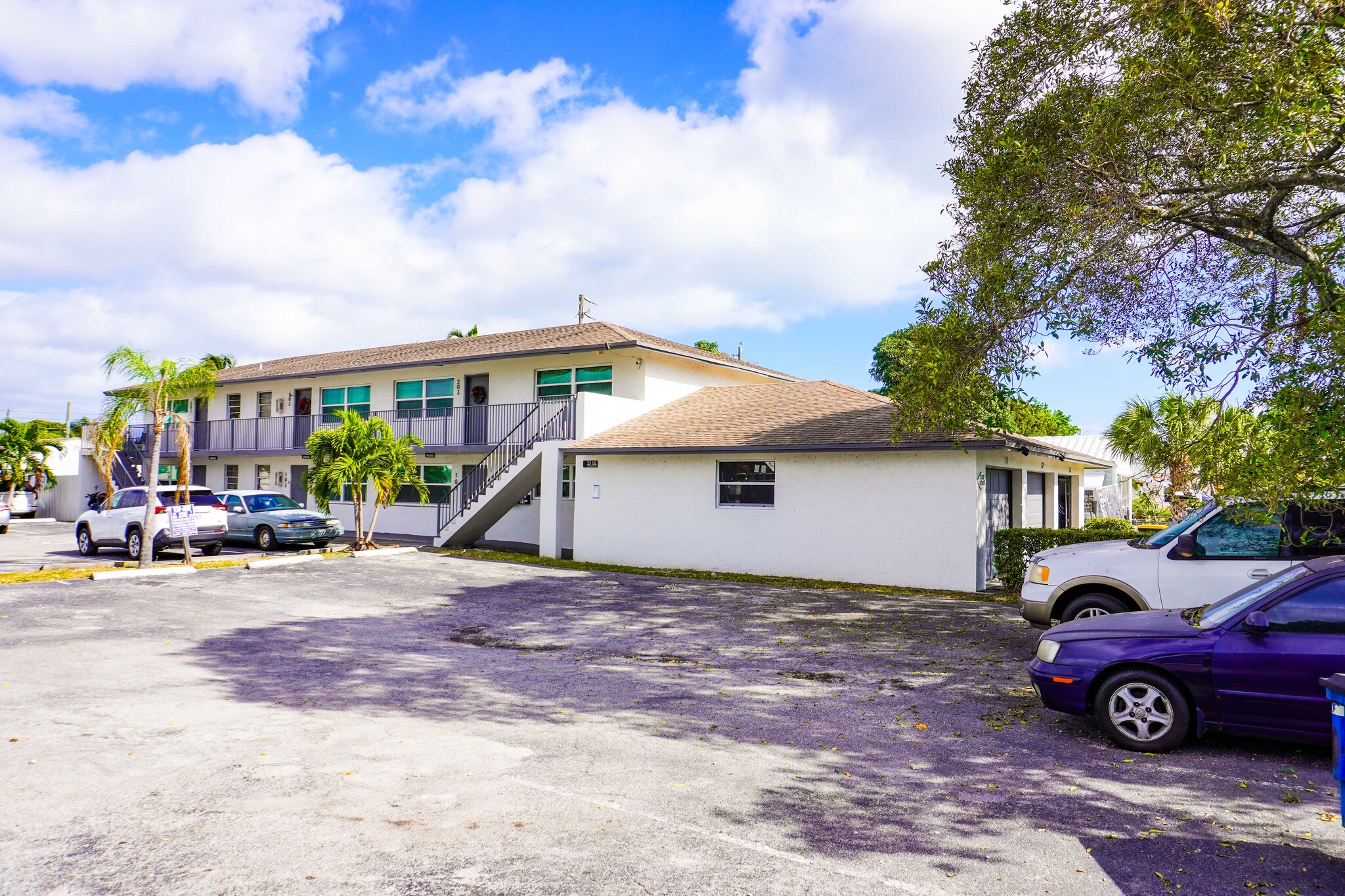 23 SE 12th St, Dania Beach, FL for Sale