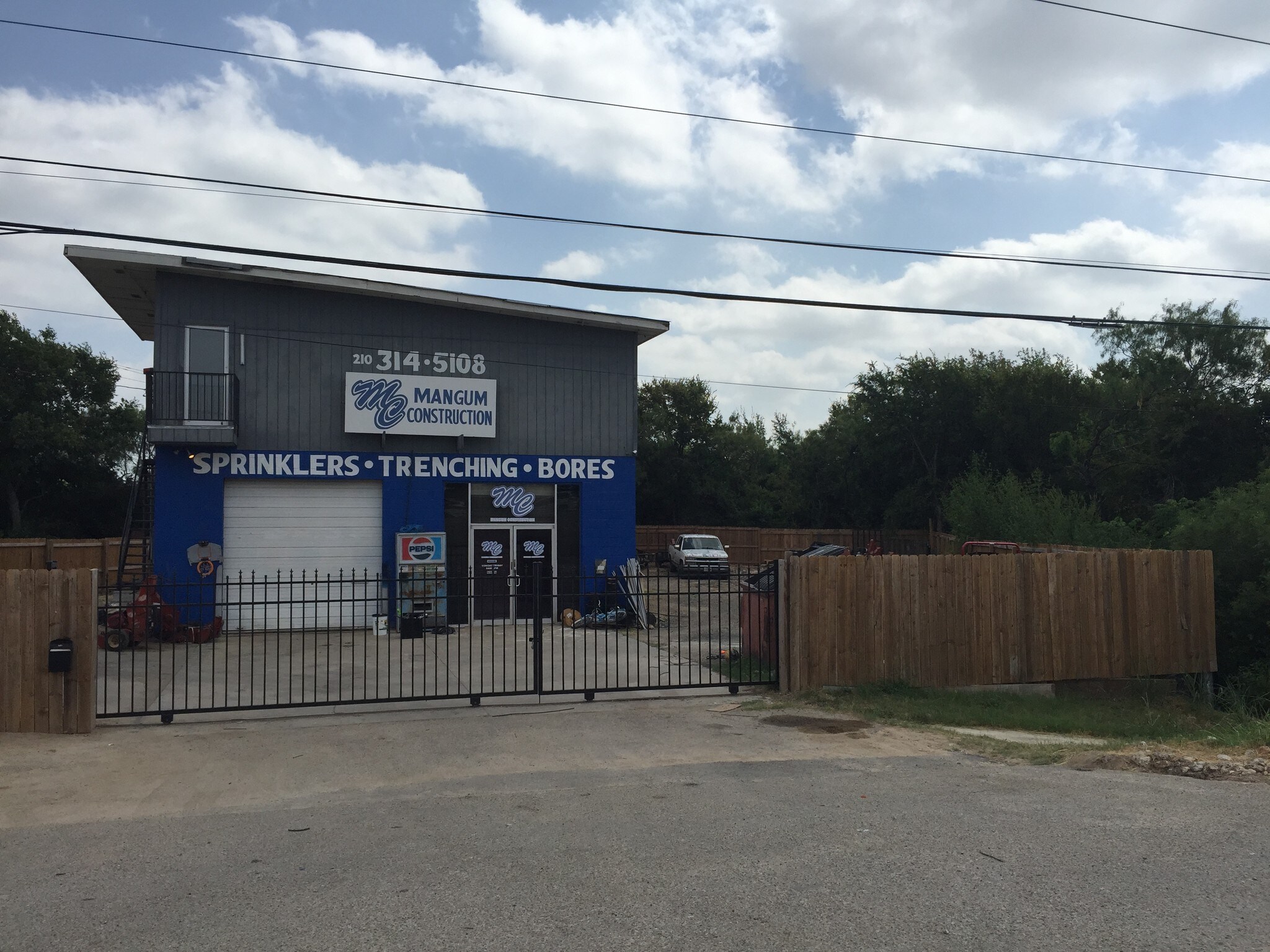 8550 Old Grissom Rd, San Antonio, TX for Sale