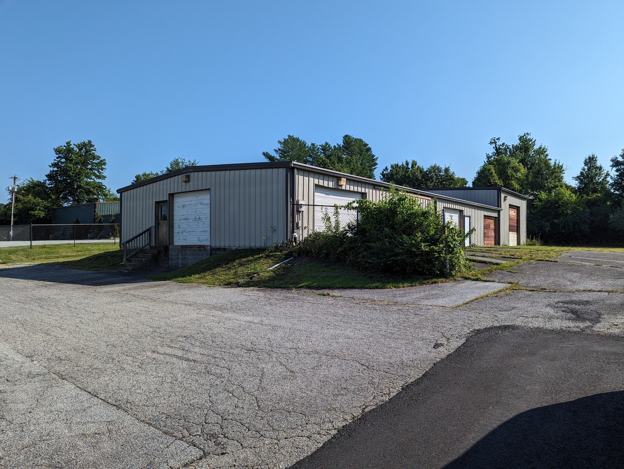 210 Duncan Hill Rd Hendersonville, NC 28792 Flex Property for Sale on