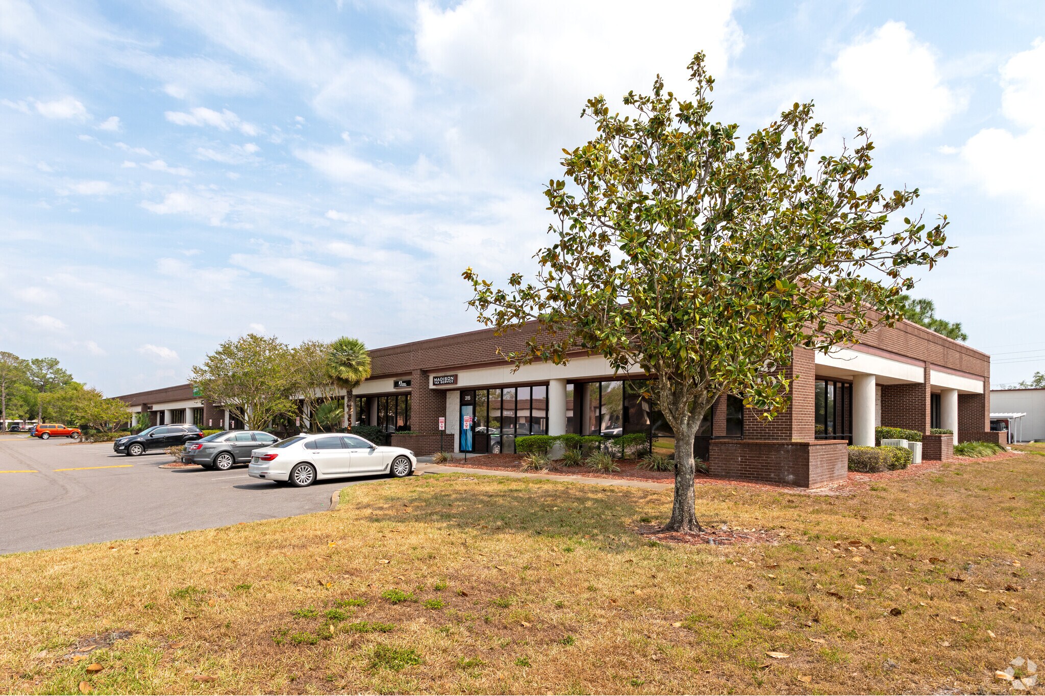5553 W Waters Ave, Tampa, FL for Rent