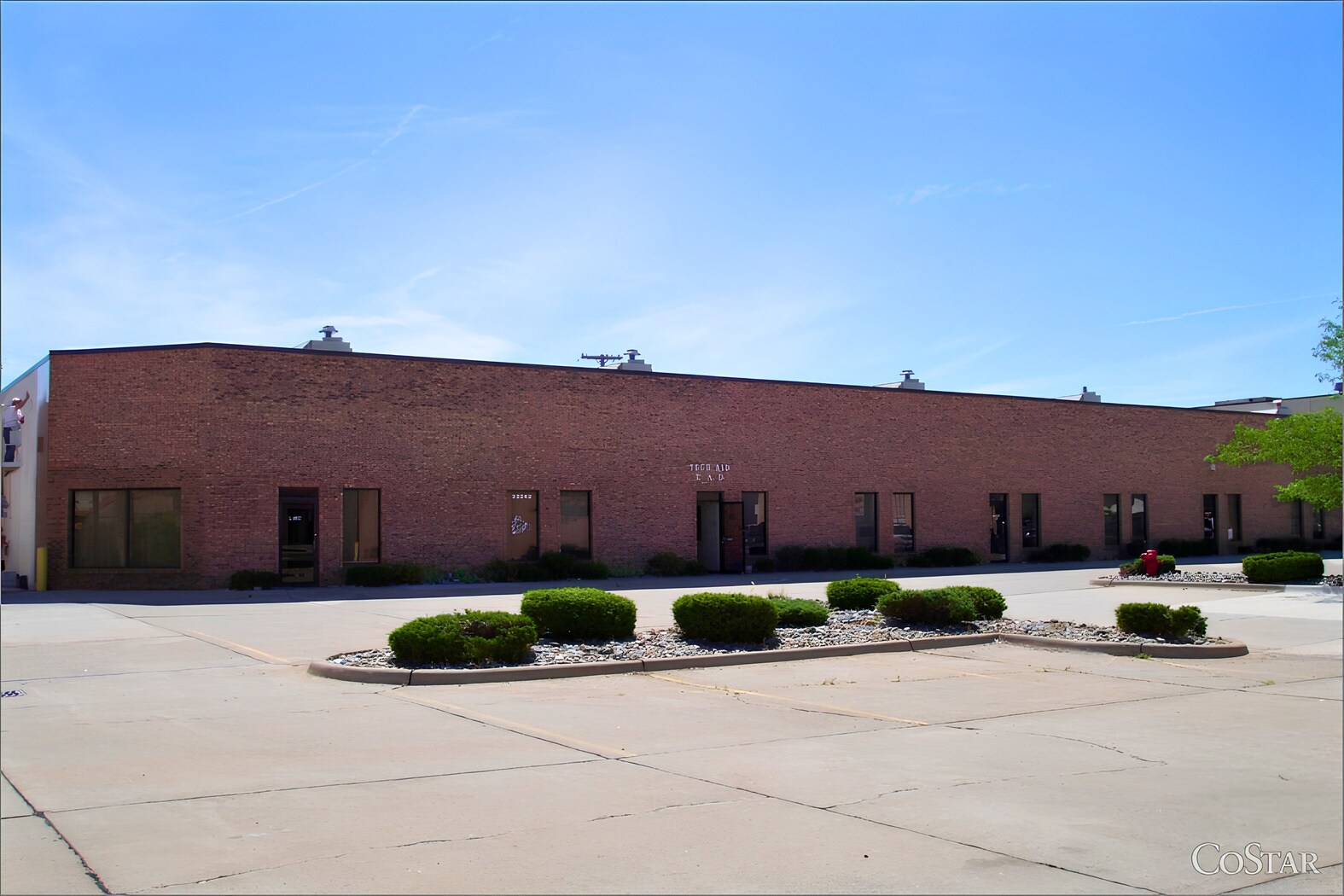 33250-33262 Groesbeck Hwy, Fraser, MI for Rent