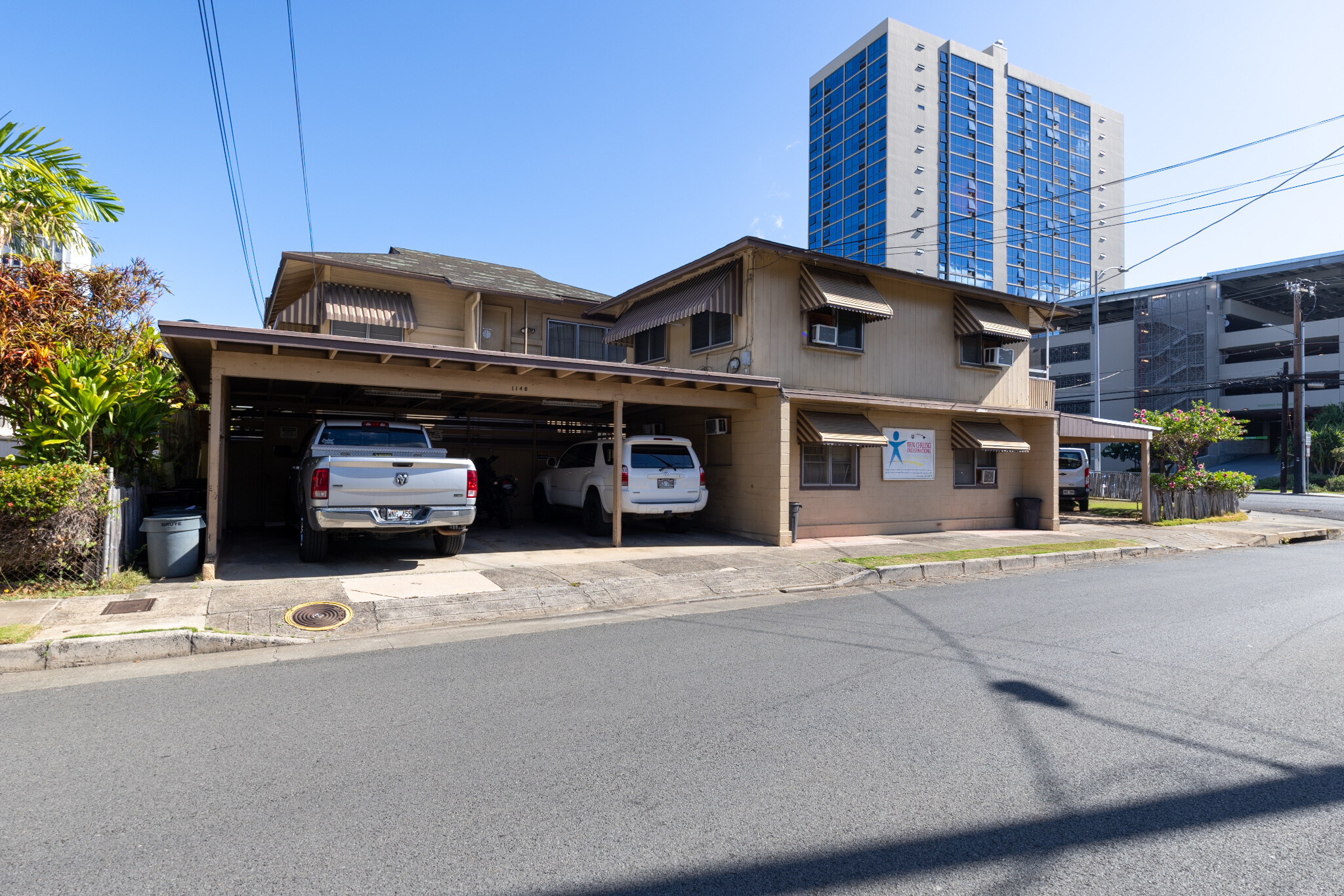 1146 Elm St, Honolulu, HI for Sale