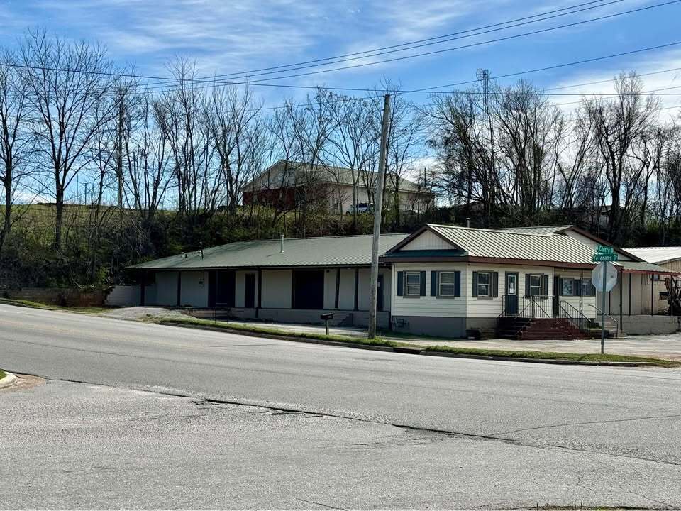 602 Veterans Dr, Florence, AL for Sale