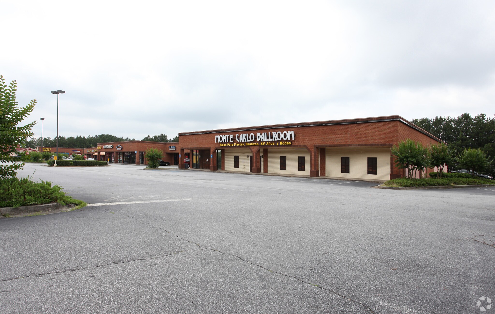 2077 Beaver Ruin Rd Norcross, GA 30071 Retail Property for Lease on