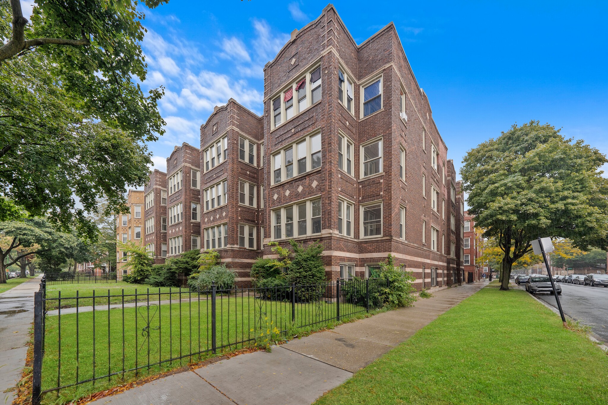 6751 Chappel Ave, Chicago, IL for Sale