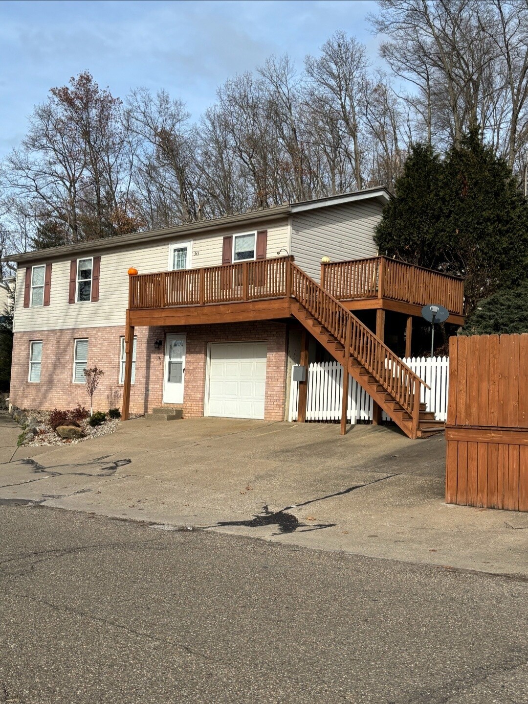 547 Ridge Ave NE, New Philadelphia, OH for Sale