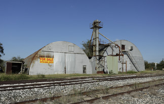 Giddings, TX Warehouse - 201 N Dallas St