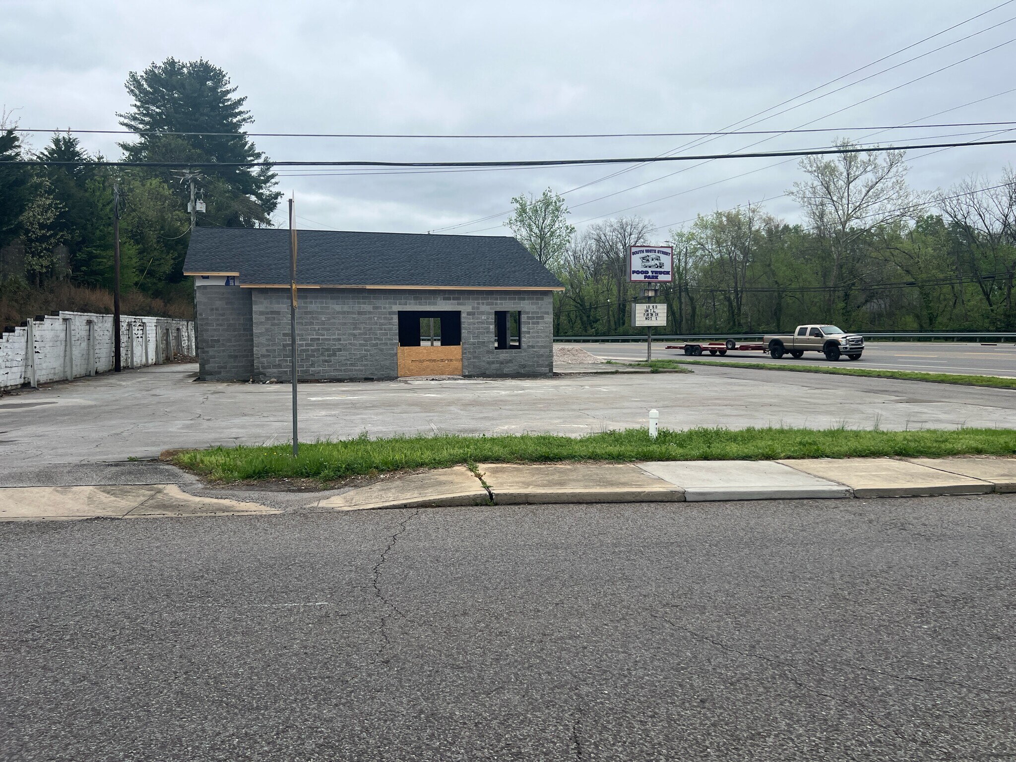 330 S White St, Athens, TN for Rent