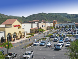 Moorpark, CA Retail - 800-888 New Los Angeles Ave