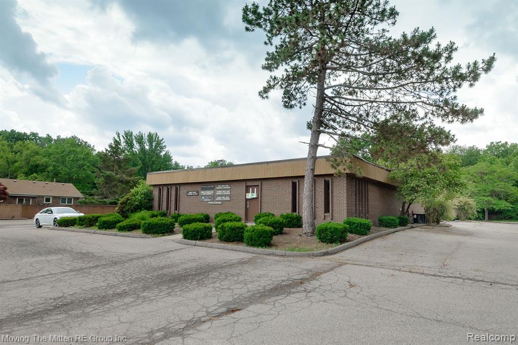 10533-10535 Farmington Rd, Livonia, MI for Rent