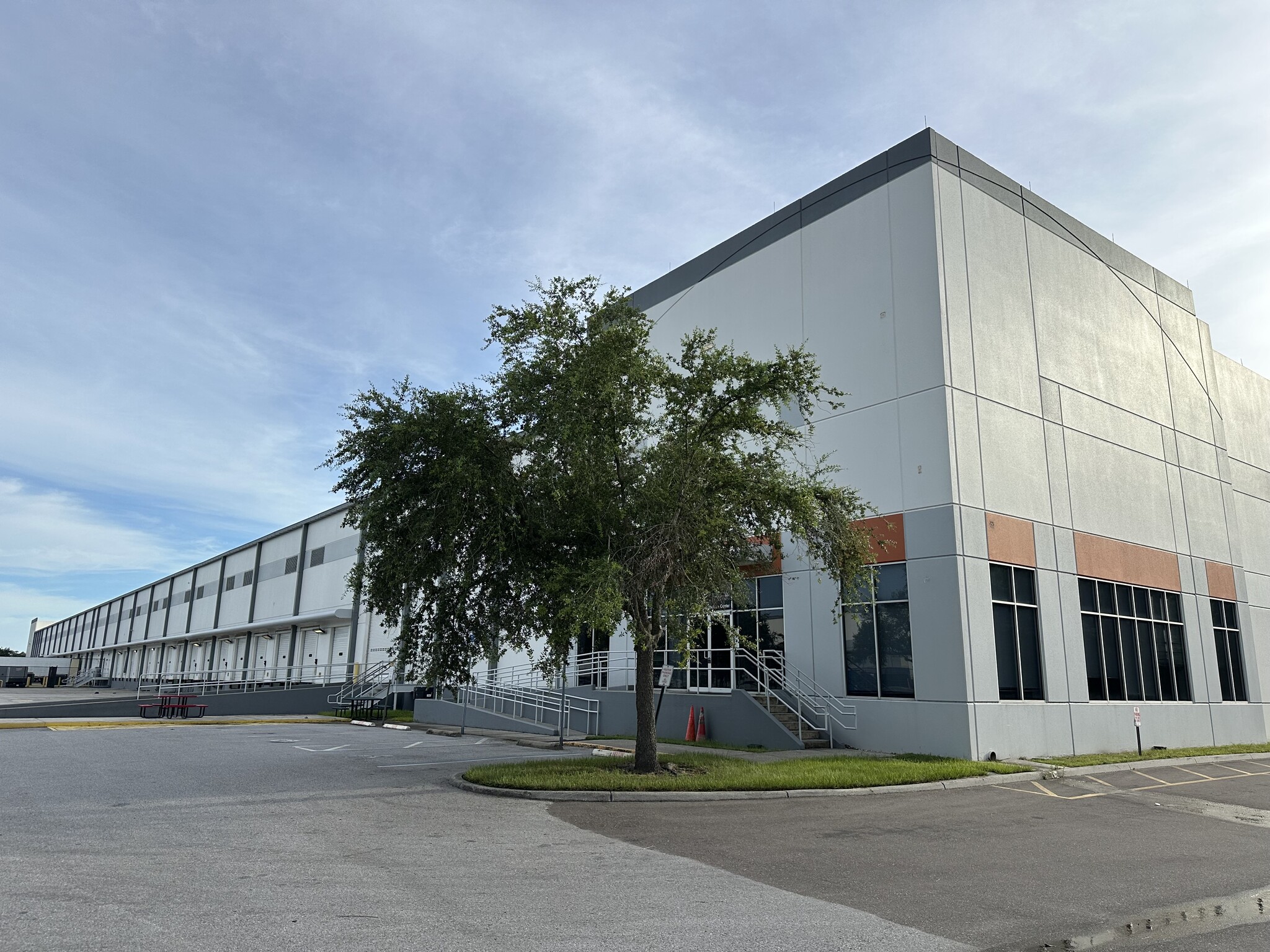 4409-4443 Madison Industrial Ln, Tampa, FL for Rent