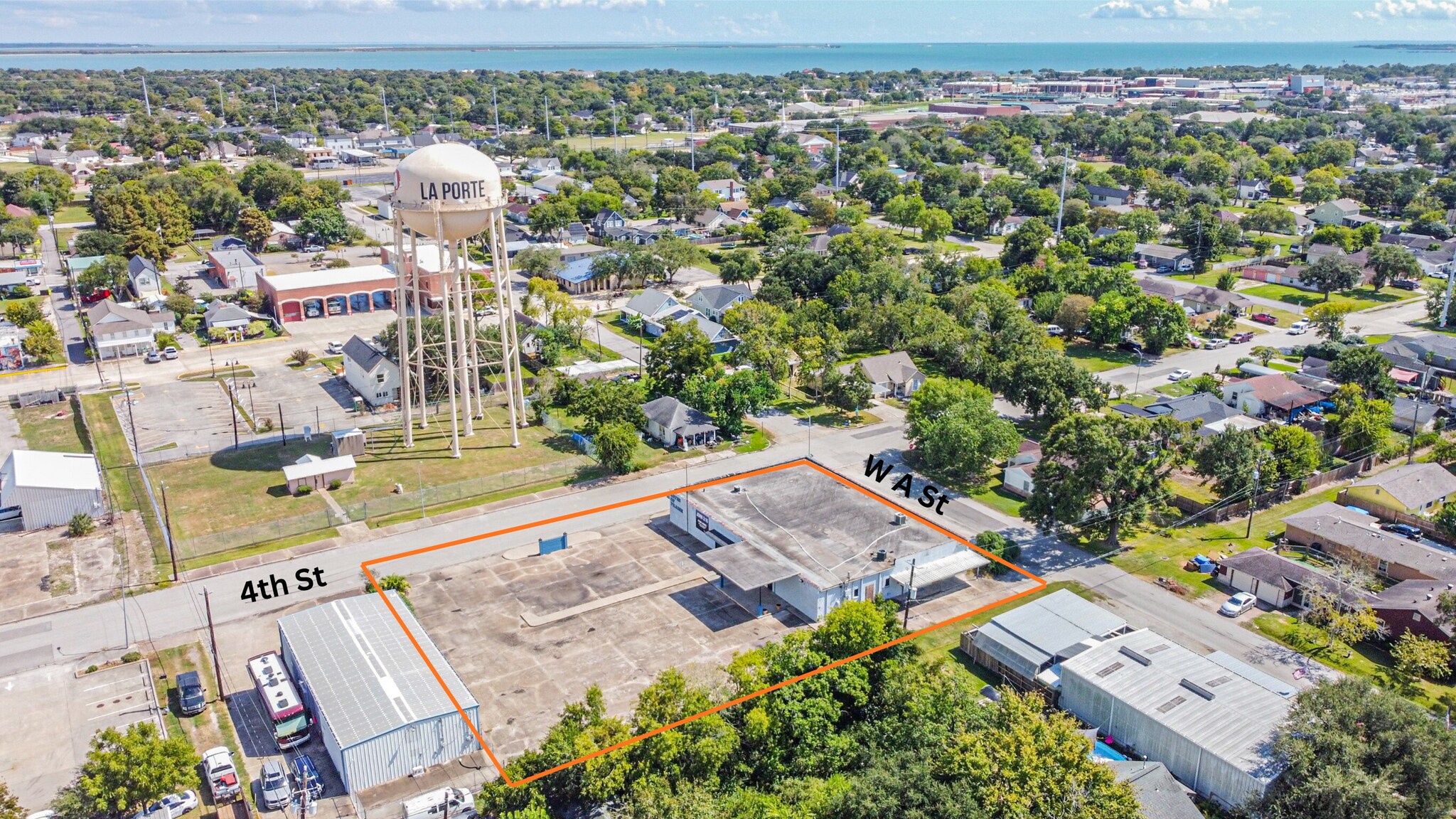 130 S 4th St, La Porte, TX for Sale