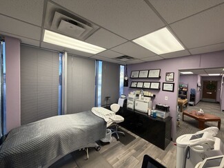 Edmonton, AB Retail - 7106-7108 109 St NW