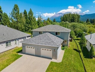 Mount Shasta, CA Apartments - 416 Alder St
