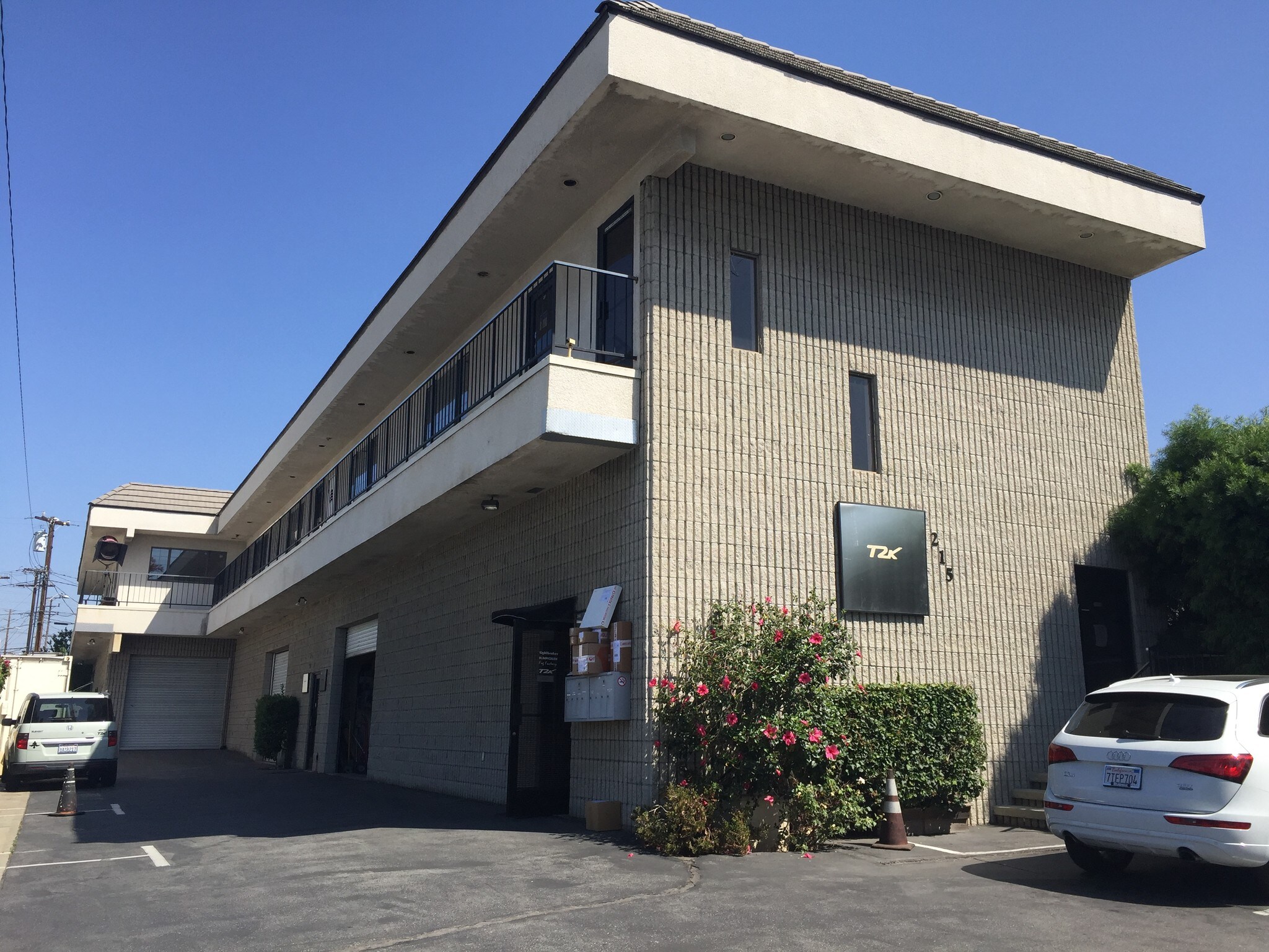 215 W Palm Ave, Burbank, CA for Rent
