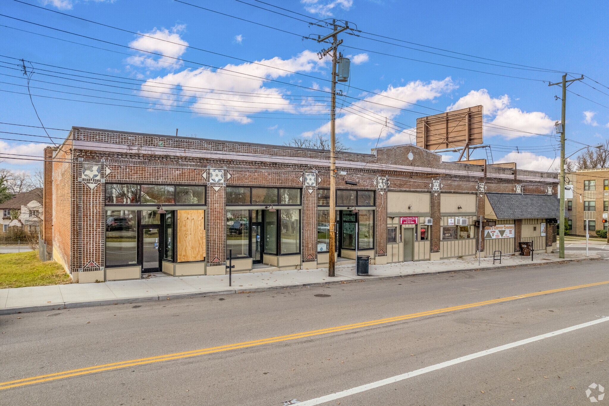 3235-3245 Woodburn Ave, Cincinnati, OH for Sale