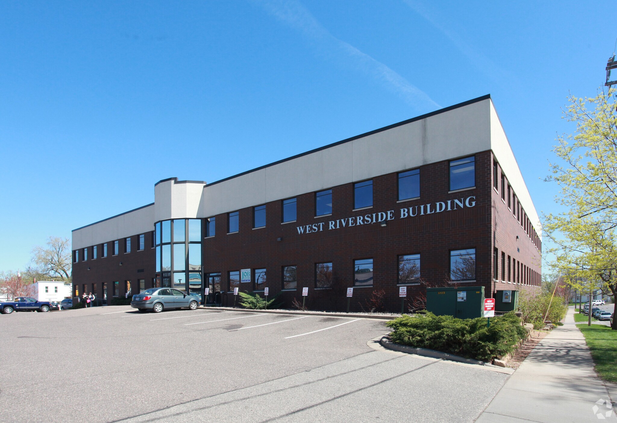 221 W Madison St, Eau Claire, WI for Rent