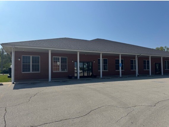 2525 E Division St, Diamond, IL for Rent