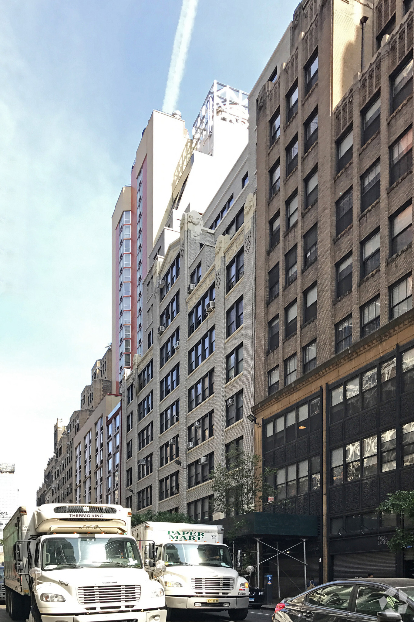 327-335 W 36th St, New York, NY for Rent