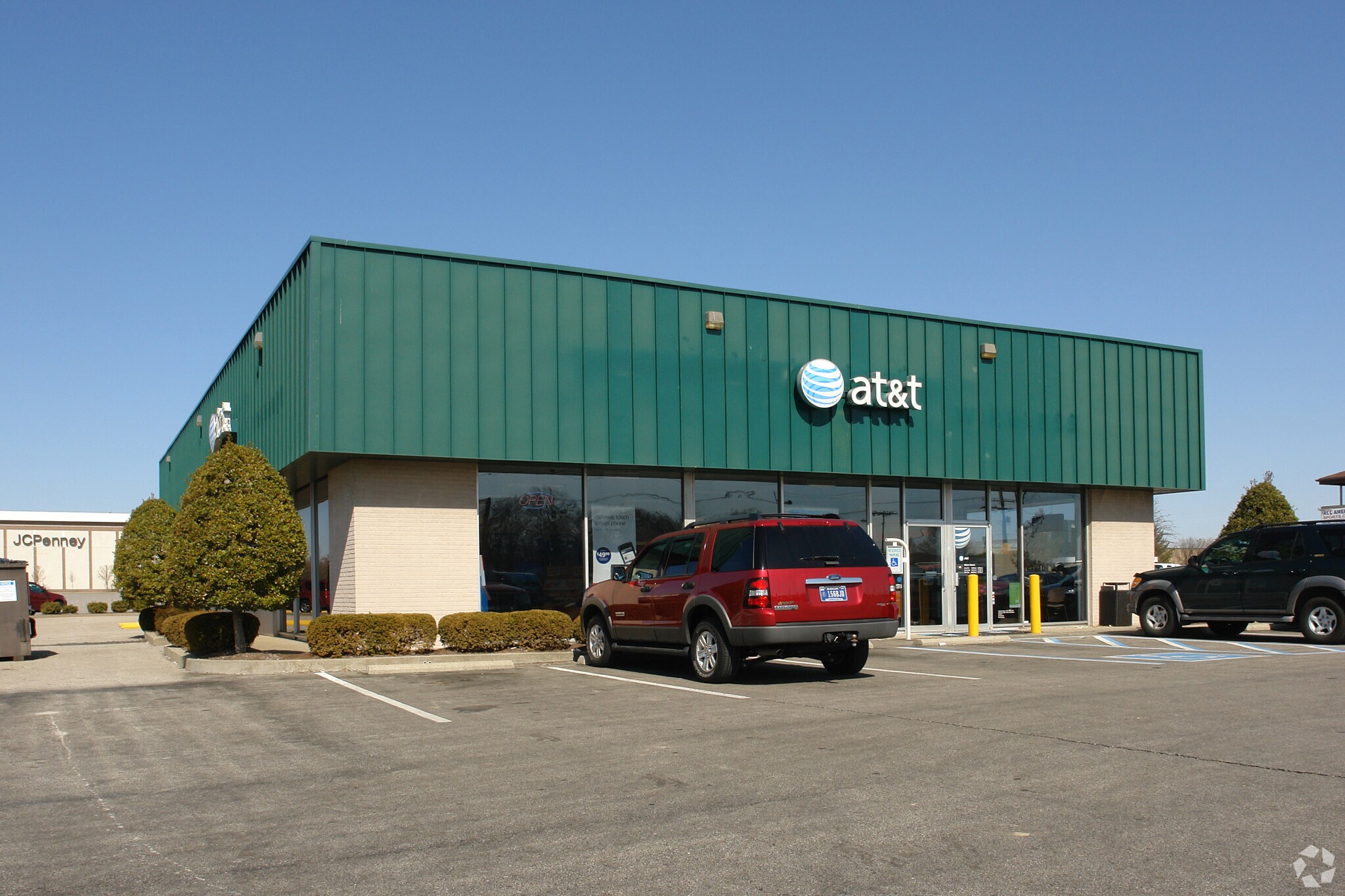 709 E Lewis And Clark Pky, Clarksville, IN for Sale