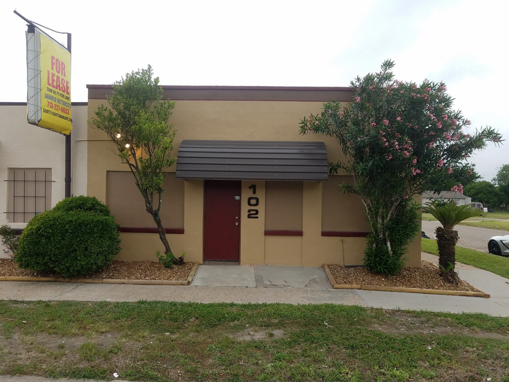 102 6th St S, Texas City, TX for Rent