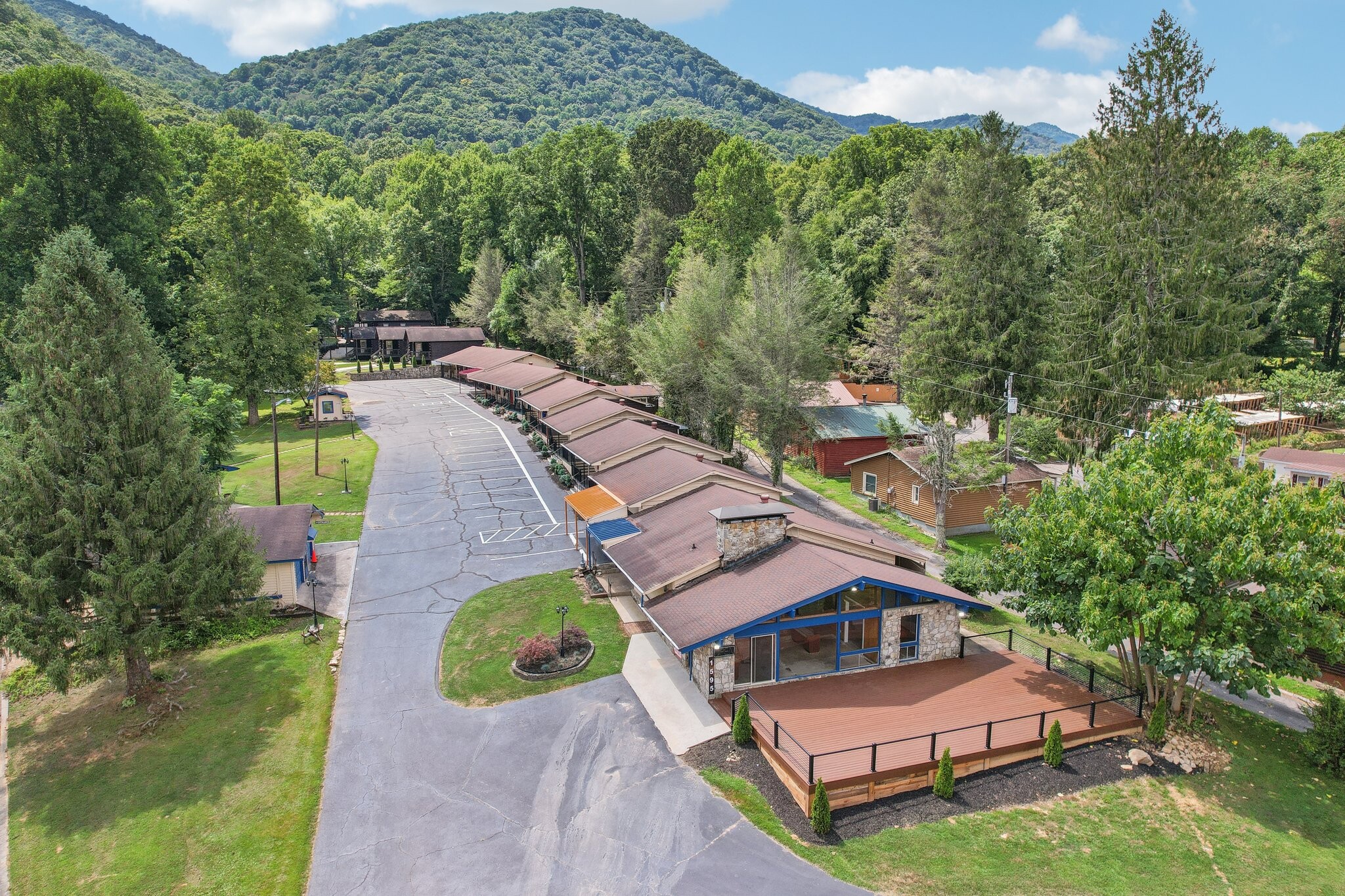 1595 Soco Rd, Maggie Valley, NC for Sale