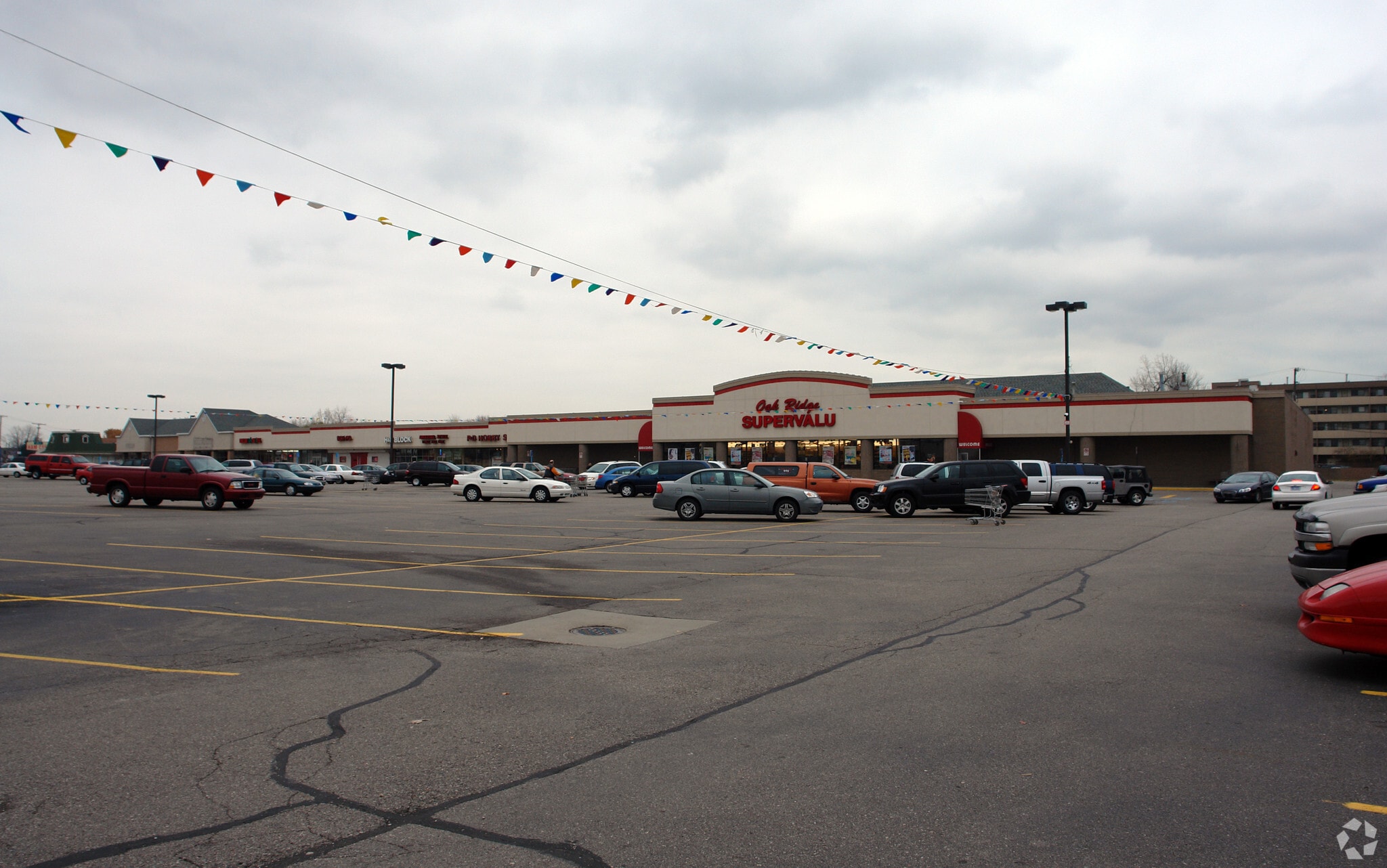 31240-31340 Groesbeck Hwy, Fraser, MI for Rent