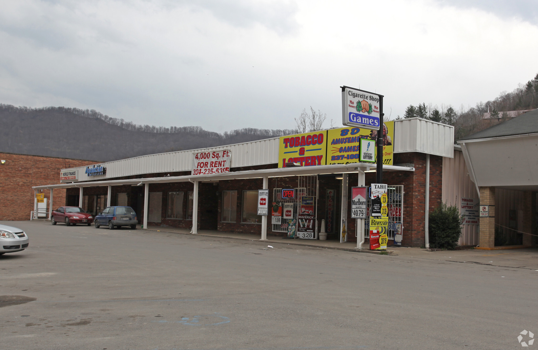 148-168 Appalachian Plz, South Williamson, KY for Rent