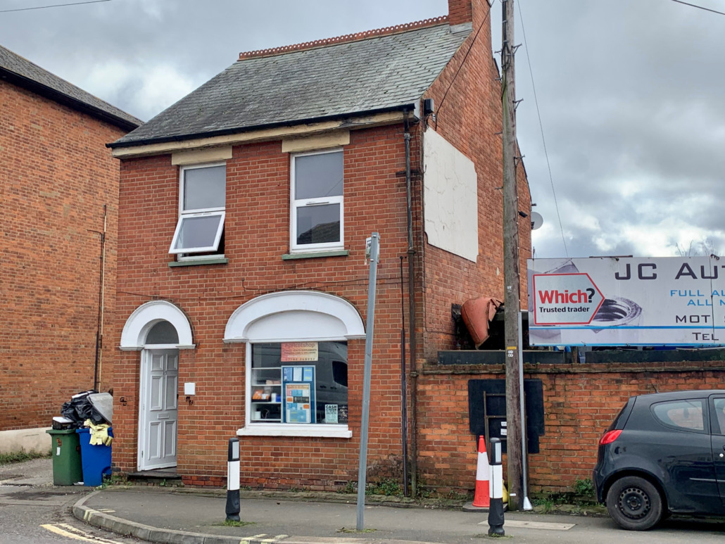 37 Queens Rd, Farnborough, HAM for Sale